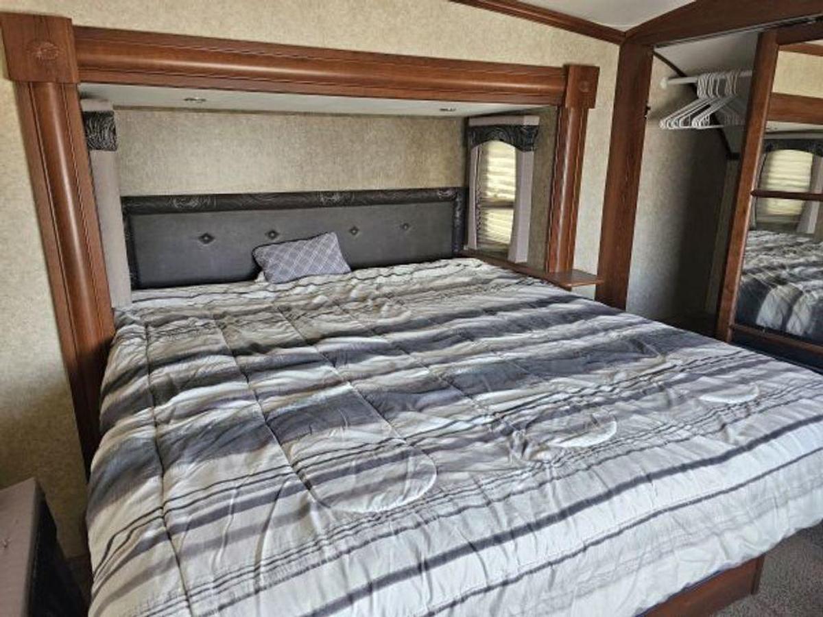 Used 2014 Forest River Blue Ridge 3775RL