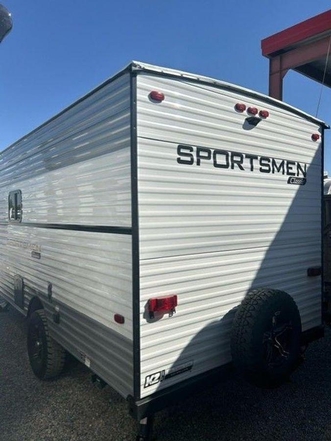 2025 KZ RV Sportsmen Classic 160QB