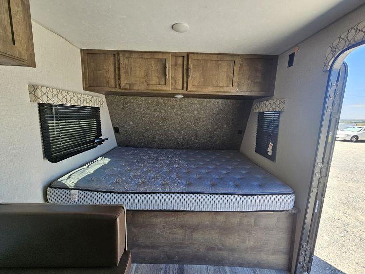 Used 2021 KZ RV SPORTSMEN 180BHSE