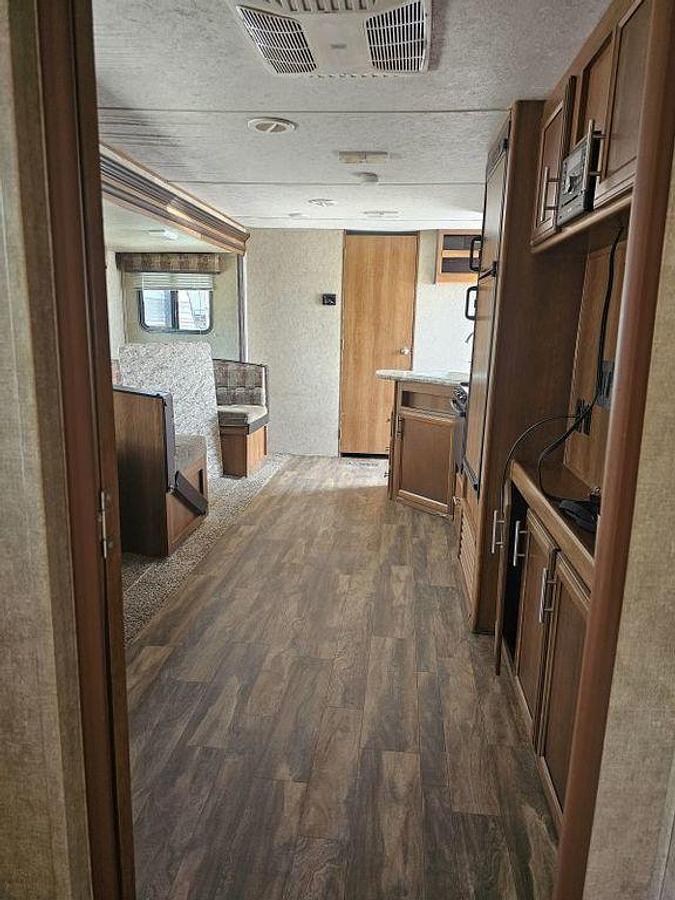 Used 2017 Prime Time Avenger ATI 27RBS