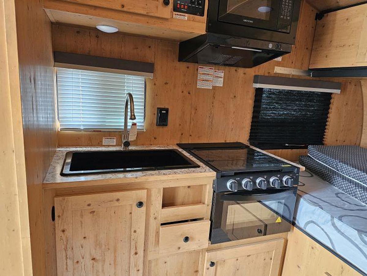 Used 2025 Sunset Park RV SUNLITE 16BH
