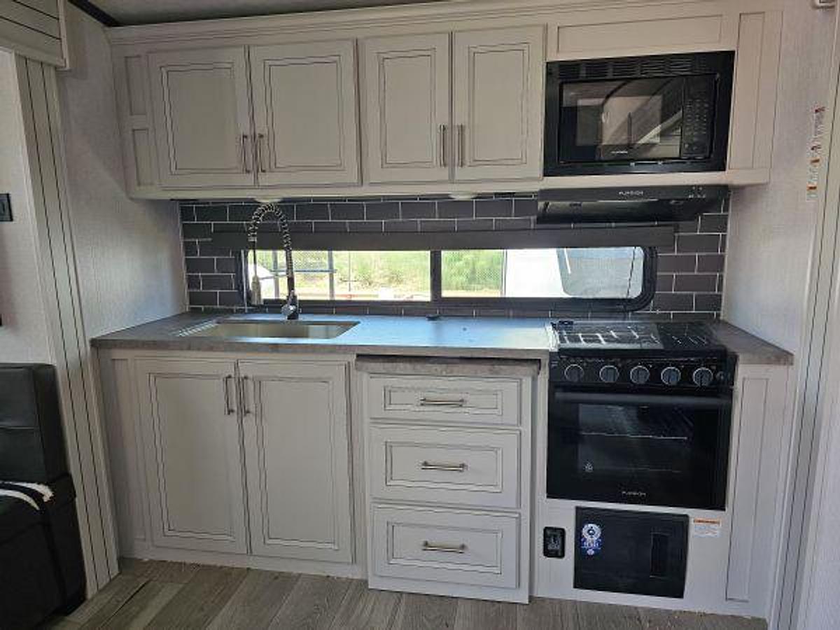 2026 Keystone RV COUGAR HALF-TON 26RKE