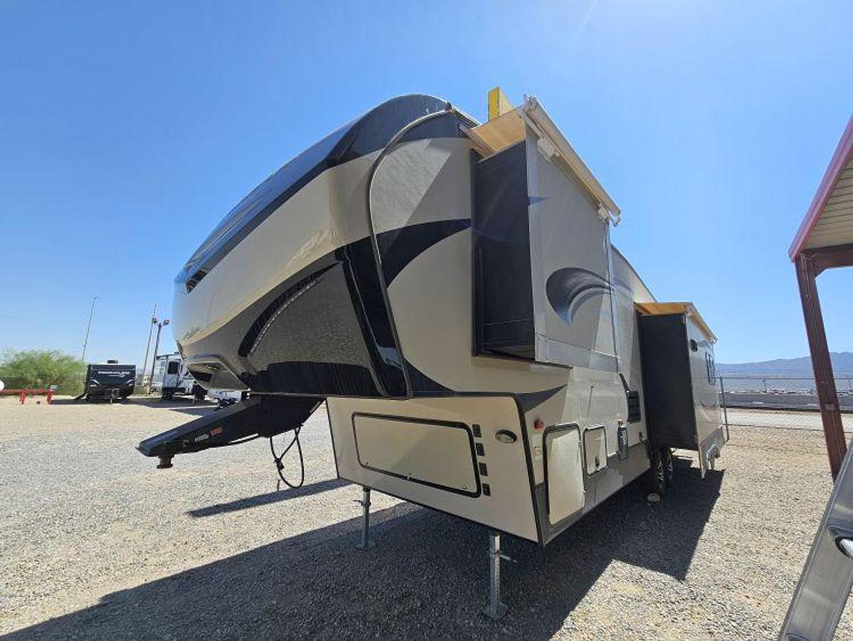 Used 2018 Keystone RV COUGAR 29RES