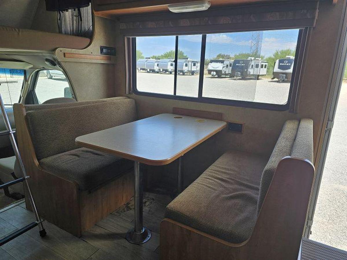 Used 2008 WINNEBAGO ACCESS WF231J