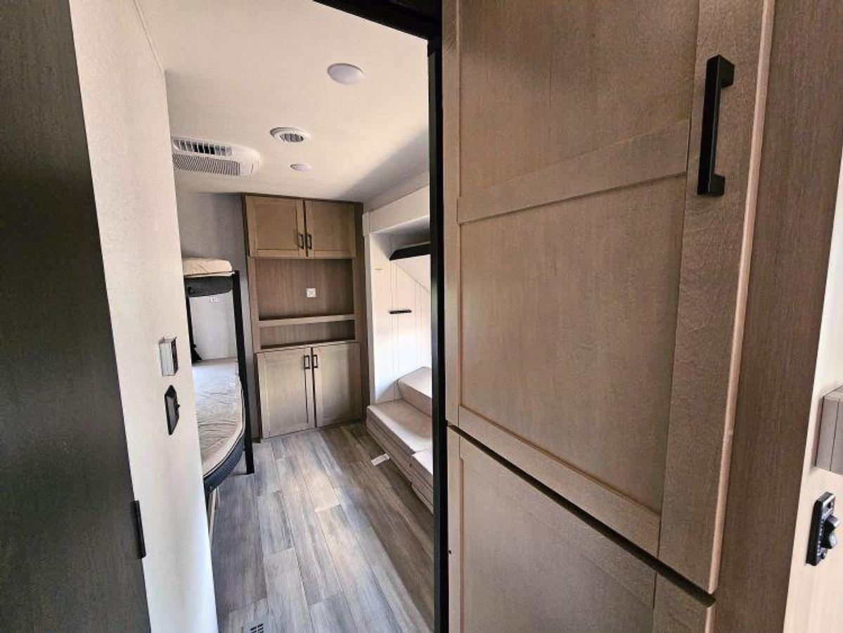 2027 HEARTLAND BY JAYCO PROWLER 3202DSB