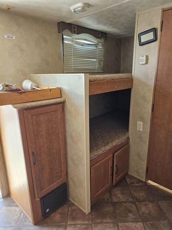 Used 2013 Palomino Canyon Cat 15UDC