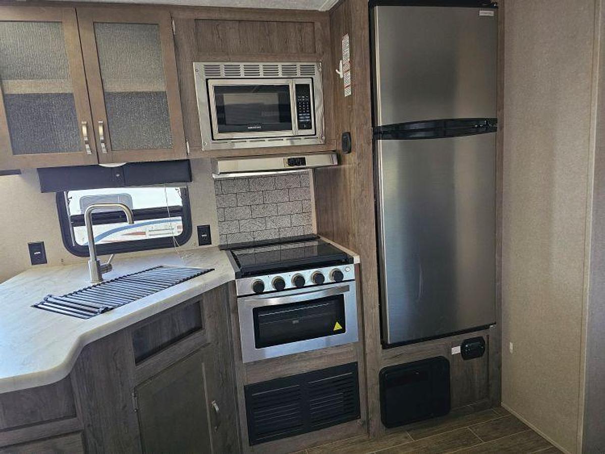 Used 2020 FOREST RIVER PALOMINO PUMA 32RBFQ