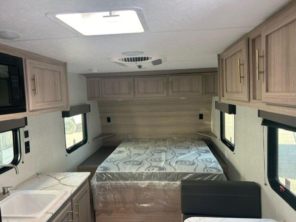 2025 KZ RV Sportsmen Classic 160QB