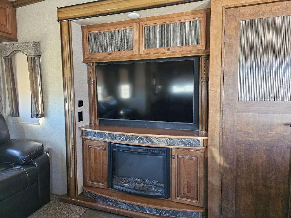 Used 2018 HEARTLAND  BIG COUNTRY 3560 SS