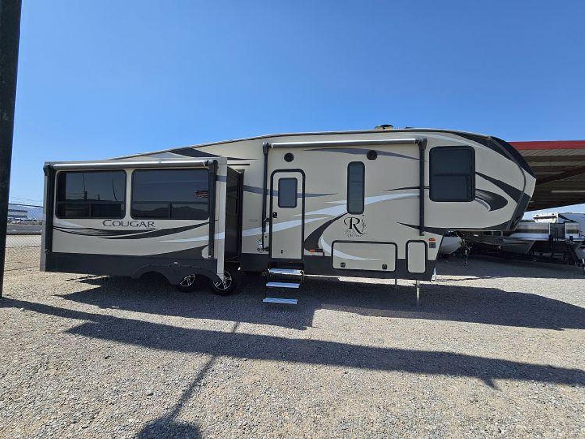 Used 2018 Keystone RV COUGAR 29RES