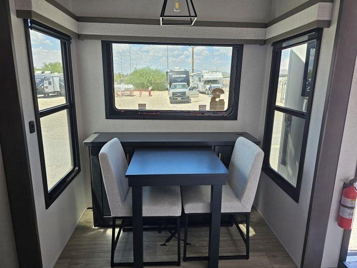 2027 HEARTLAND BY JAYCO BIGHORN 39FL