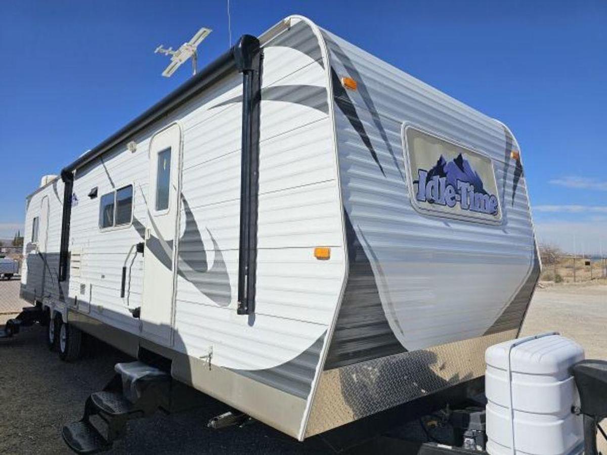 Used 2017 Allen Camper MFG. Idle-Time 350 FLDS
