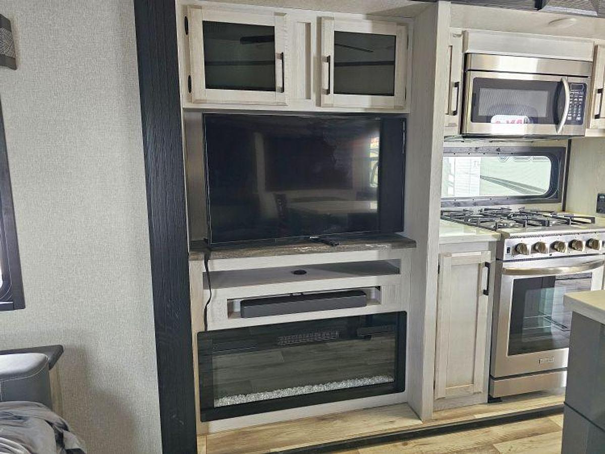 Used 2022 KZ RV DURANGO 301RLT