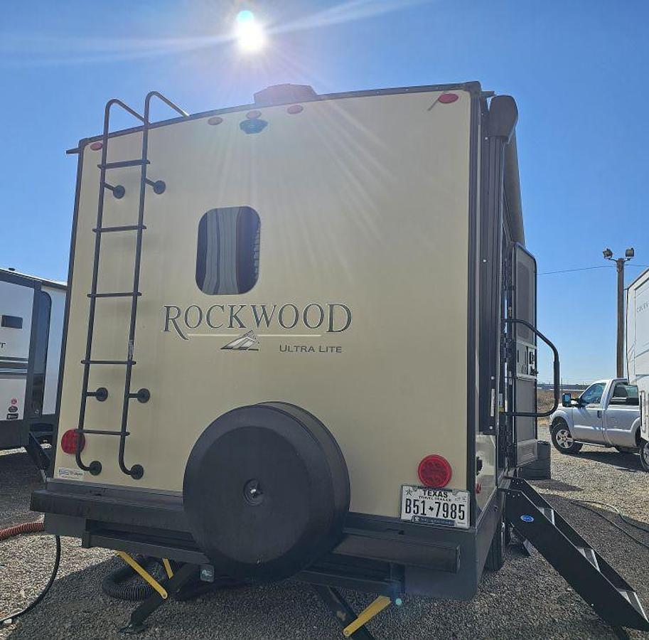 Used 2021 FOREST RIVER ROCKWOOD ULTRA LITE 2606WS