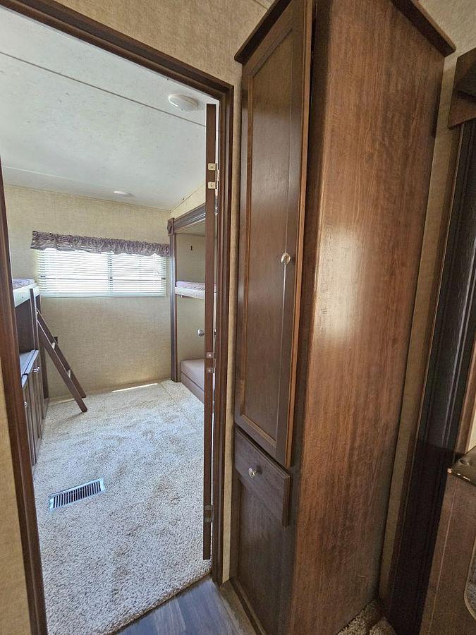 Used 2016 Keystone RV HIDEOUT 308BHDS