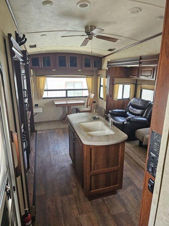 Used 2015 Forest River Wildcat 275CKX