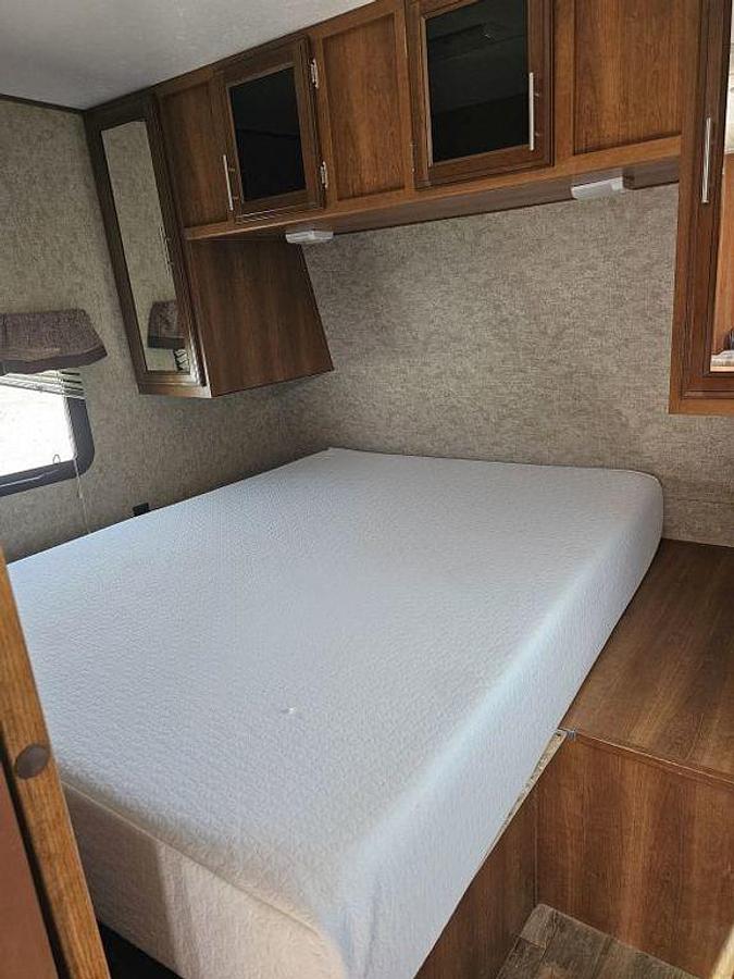 Used 2018 Prime Time Avenger 26BH