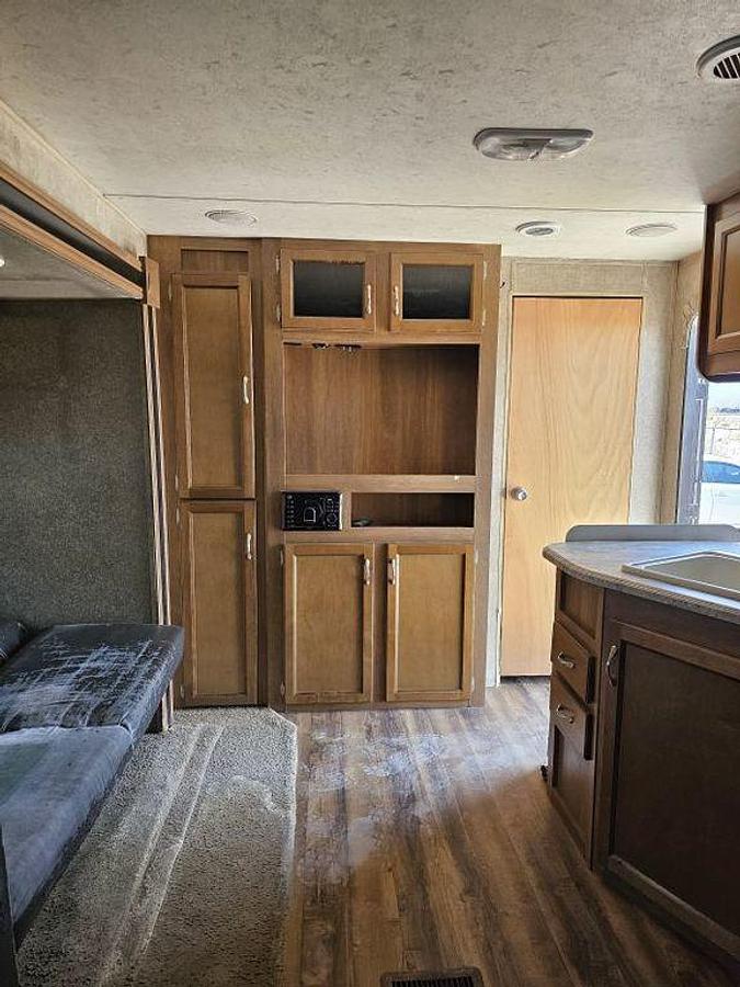 Used 2017 Coachmen Catalina SBX 291QBS