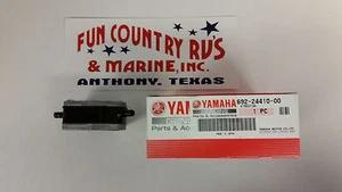Yamaha 50,70,75,90 HP Outboard Fuel Pump Assembly 692-24410-00-00 Free Shipping