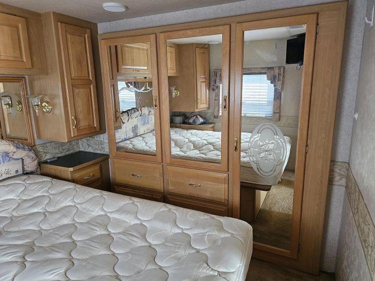 Used 2003 NEWMAR KOUNTRY STAR X LINE 3703 DIESEL PUSHER