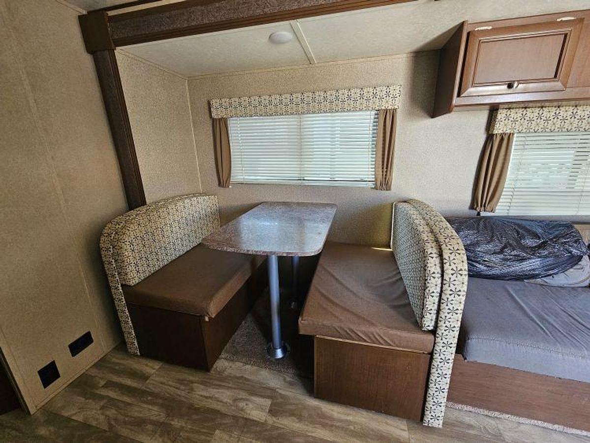 Used 2018 FOREST RIVER SHASTA OASIS 26DB