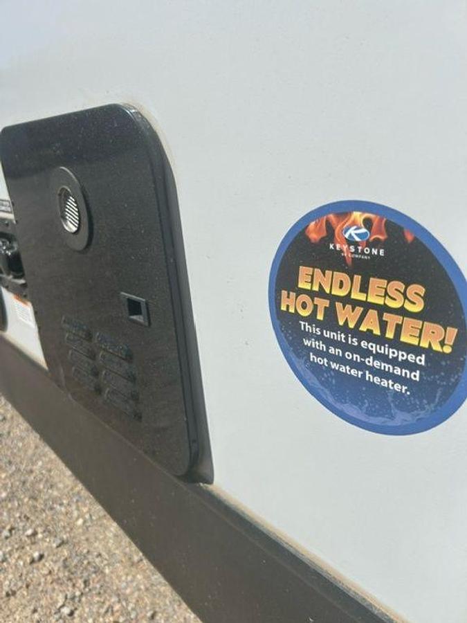 2025 Keystone RV Bullet Classic Travel Trailers 1840RB