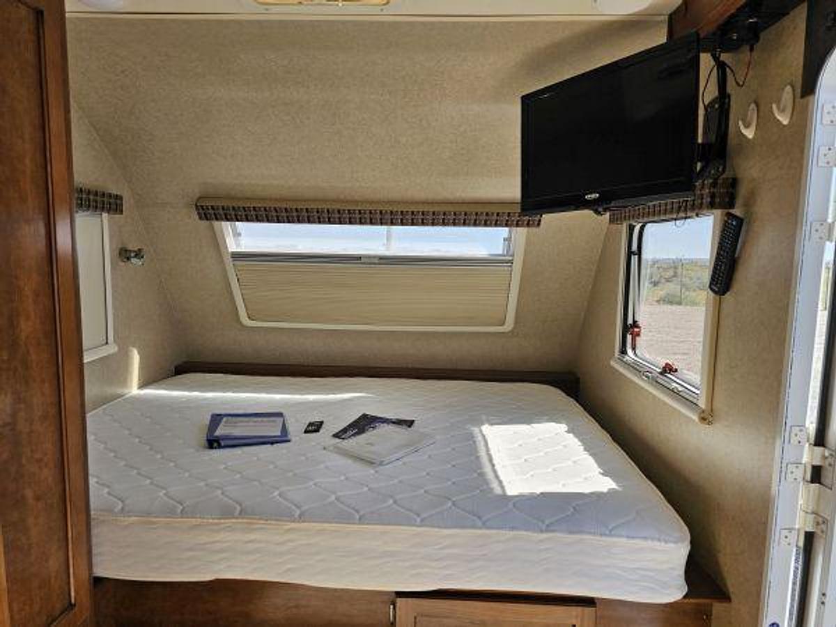 Used 2016 LANCE CAMPER LANCE TT 1575