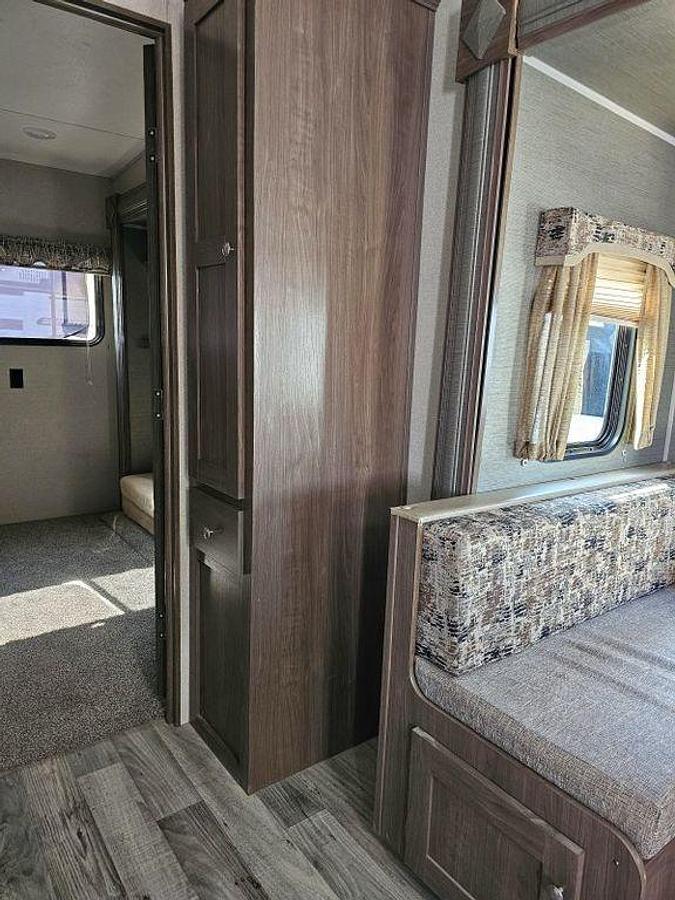 Used 2018 Keystone RV Hideout 308BHDS