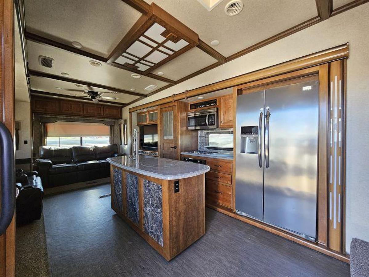 Used 2018 HEARTLAND  BIG COUNTRY 3560 SS