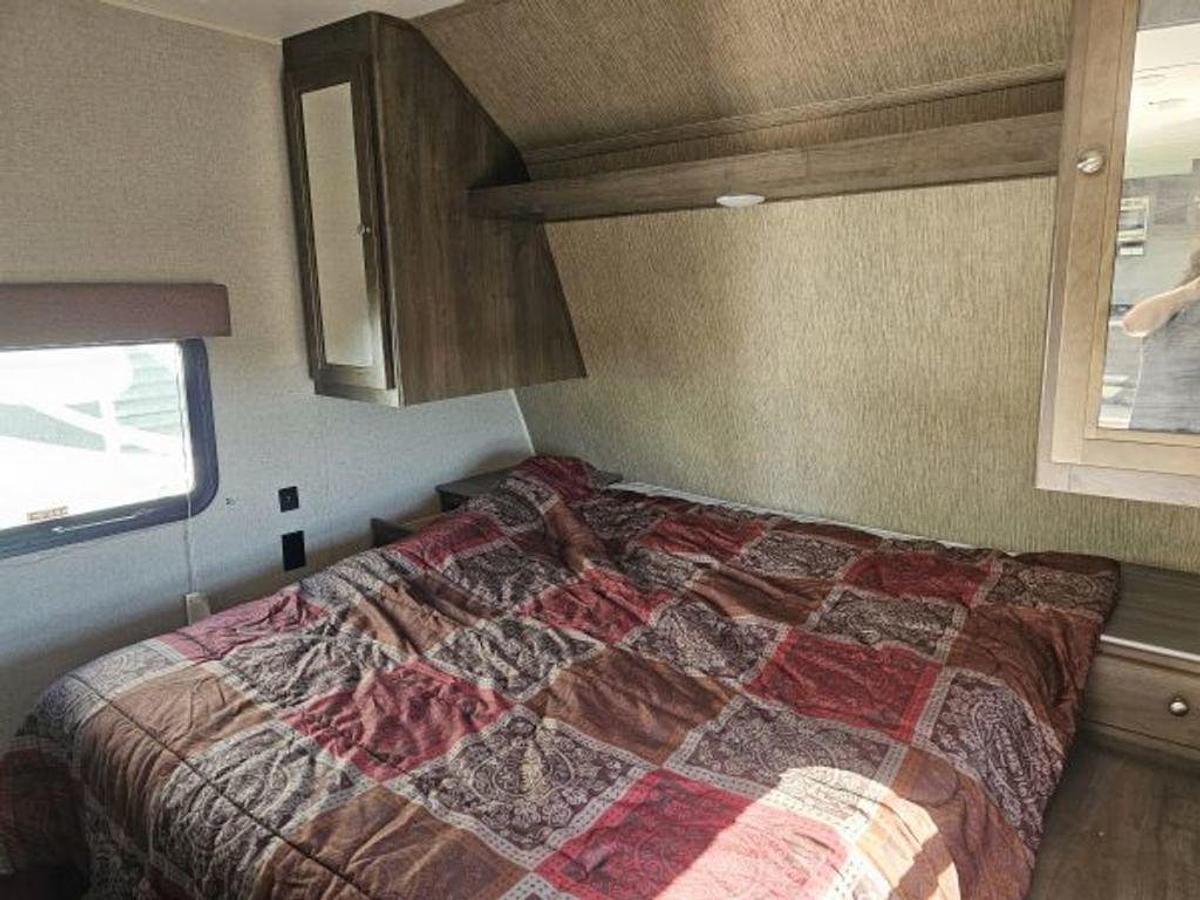 Used 2018 Coleman RV Lantern - Conventional 286RK