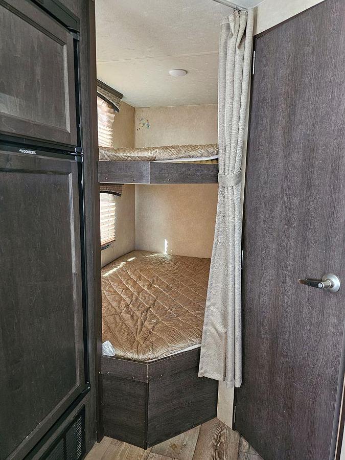 Used 2018 FOREST RIVER SONOMA 240BHS