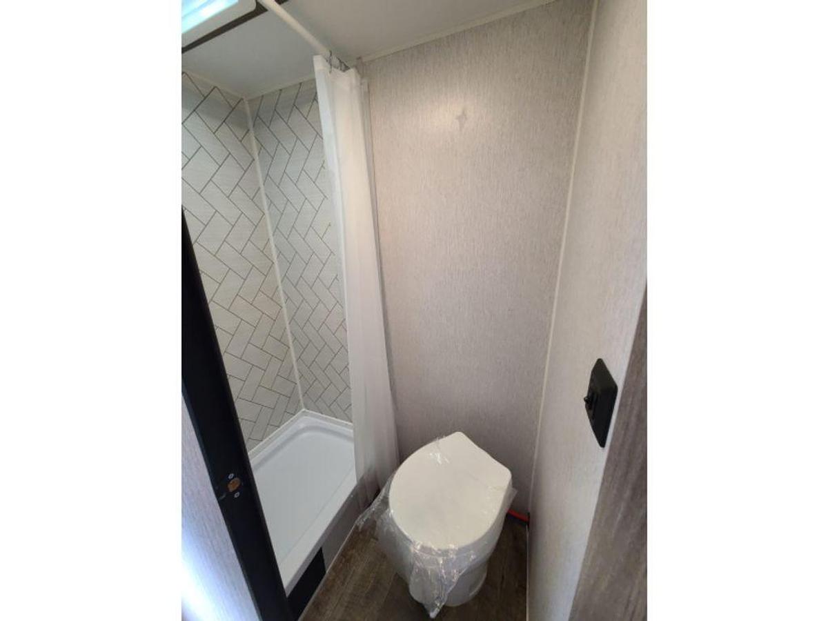 Used 2024 Sunset Park RV Sun Lite LTD 19BH