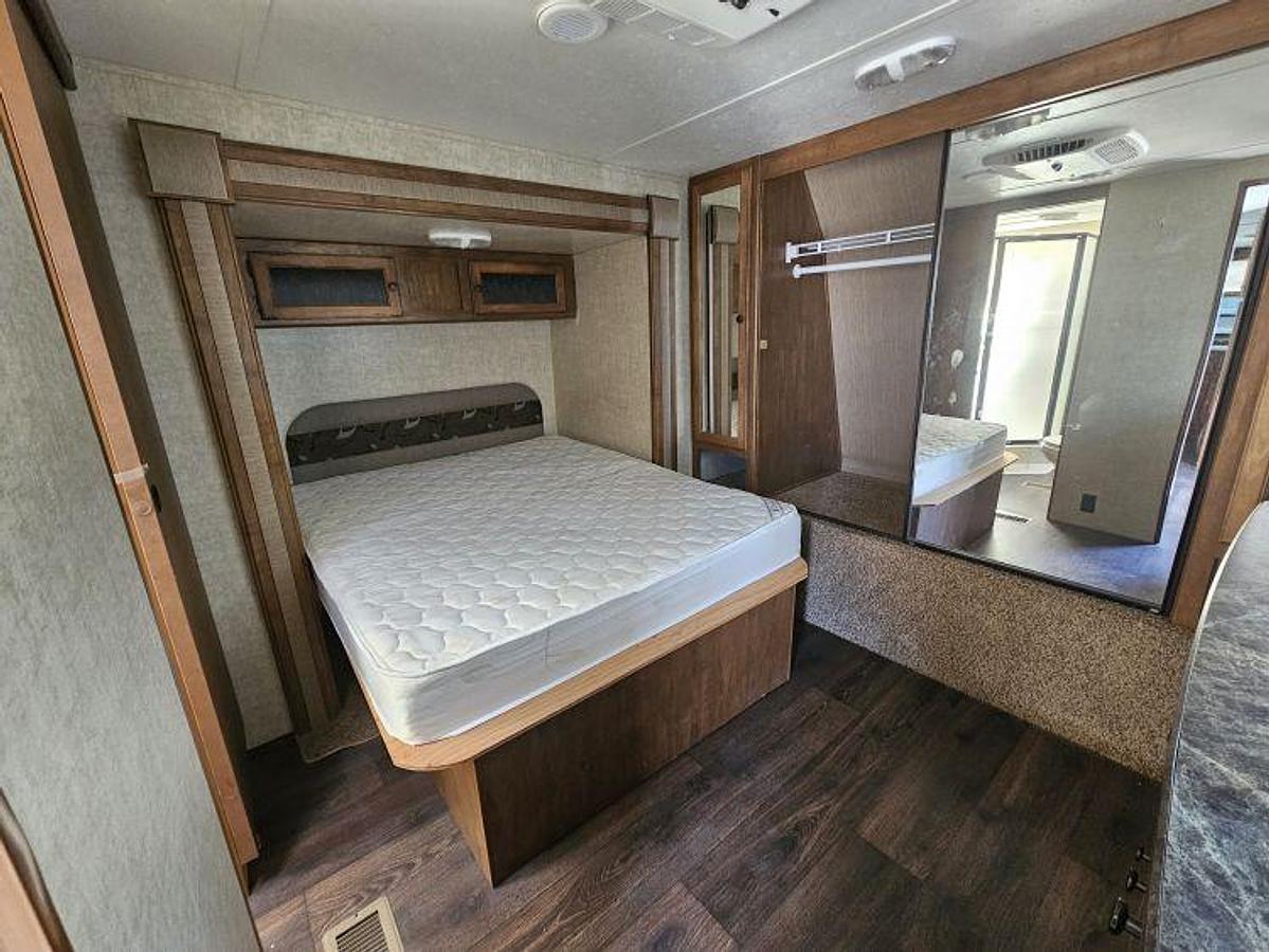2013 Keystone RV SPRINTER 299RET