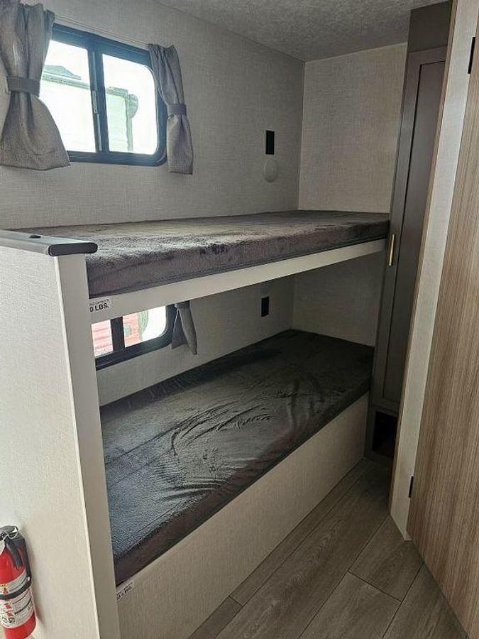 2025 KZ RV Sportsmen Classic 130BH