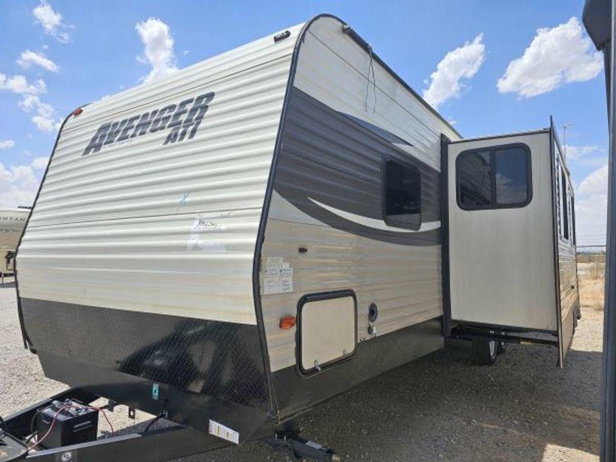 Used 2017 Prime Time Avenger ATI 27RBS