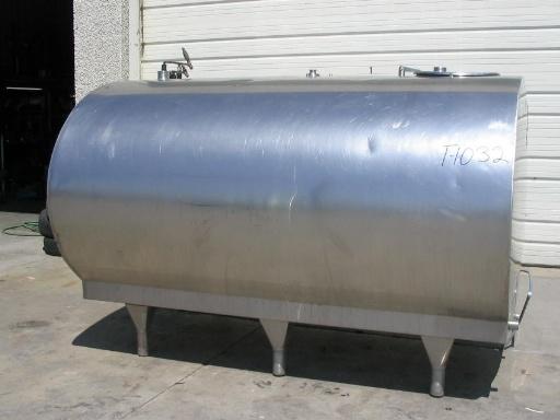 Usado 1500 GALLON BULK TANK.  MUELLER