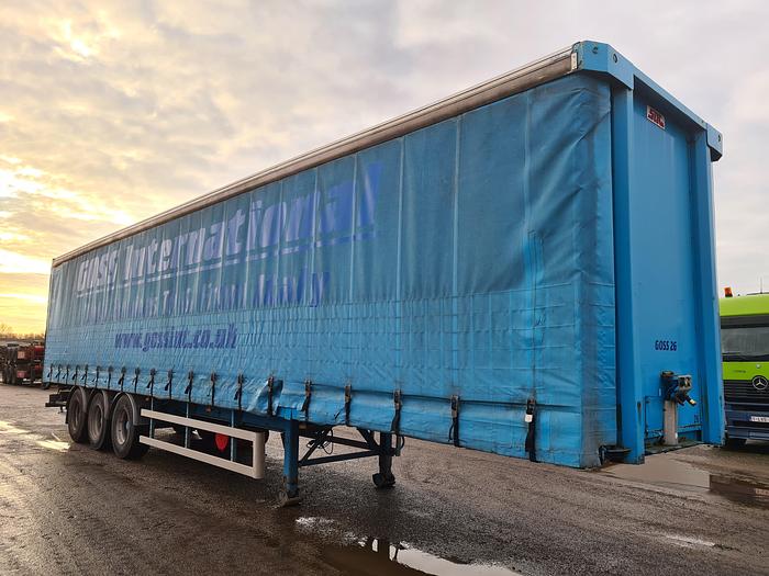 Used 2005 SDC Curtainsider / Solid Roof / Code XL / 1352 x 250 x 268