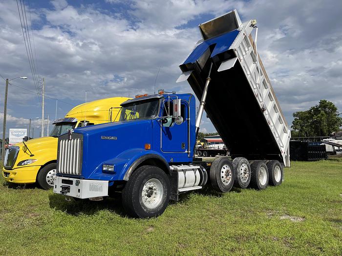 Used 2014 Kenworth T800 Quad-Axle Dump Truck