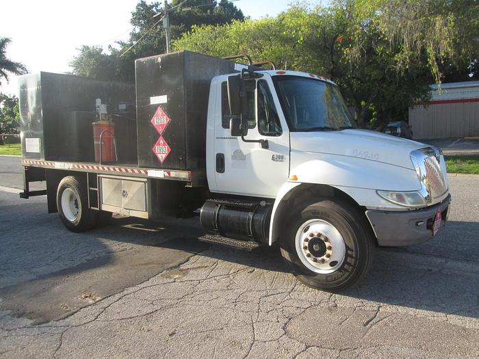 Used 2006 International 4300 Fuel and Lube Truck
