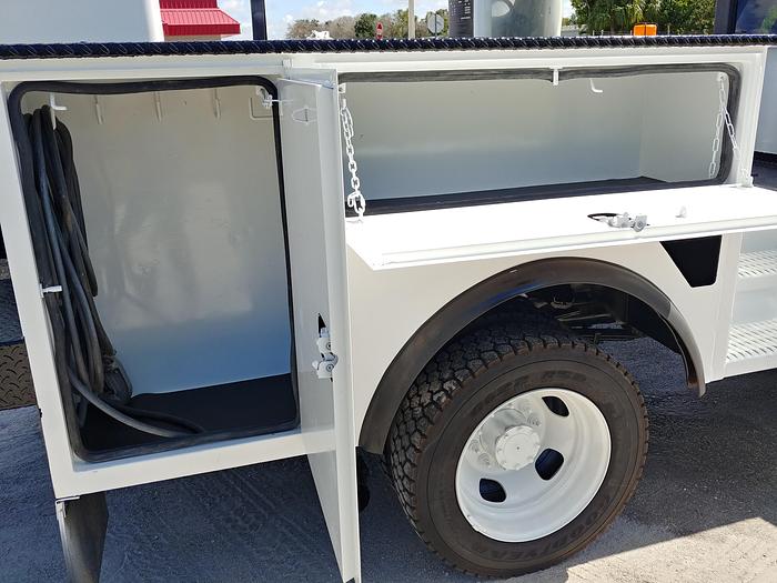 Used Versalift SST-40-EIH Telescopic Articulating Boom on 2014 Ram W5500 4x4 Reg Cab Utility Truck - 86383