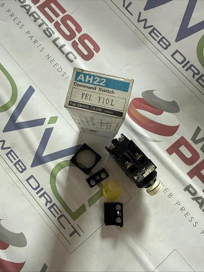 Fuji electric AH22 command switch ah22-YEL Y10L NEW