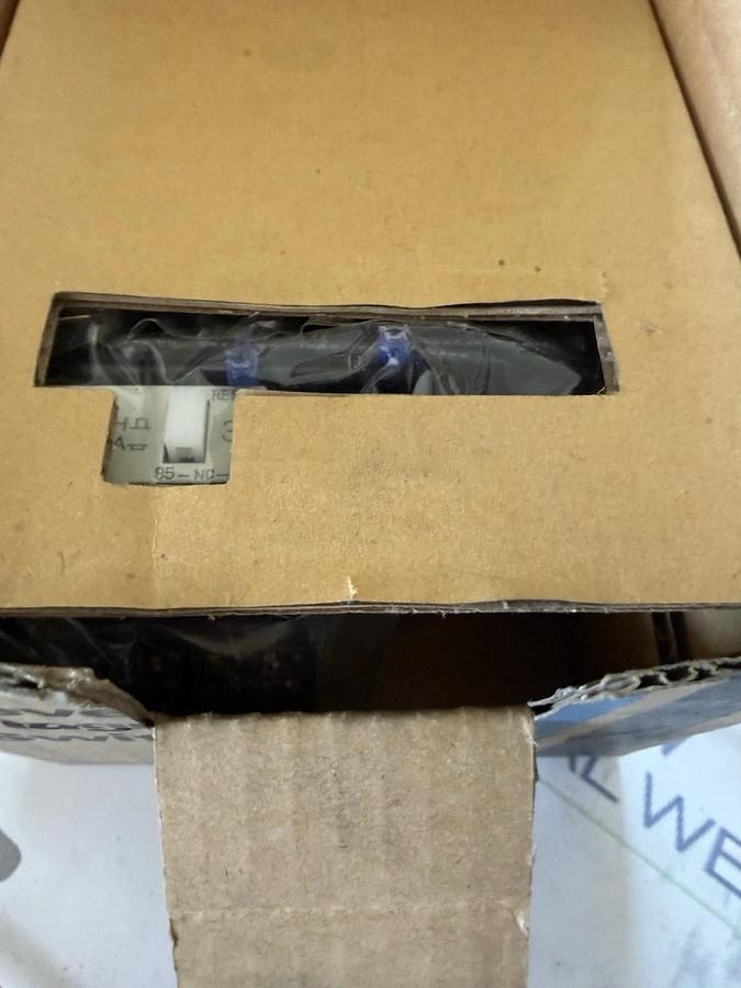 Fuji Electric Reversible Magnetic Switch SW-03RM NEW