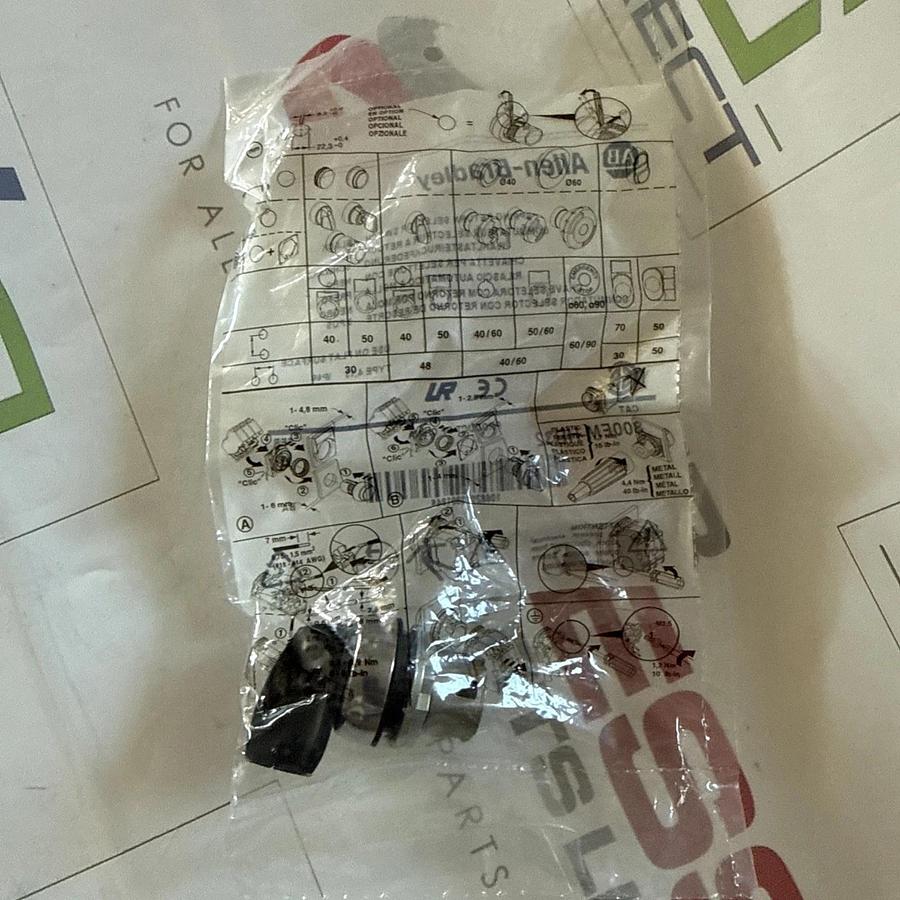 Allen Bradley 800FM-HB32 Selector Switch 800FMHB32 3-Pos NEW