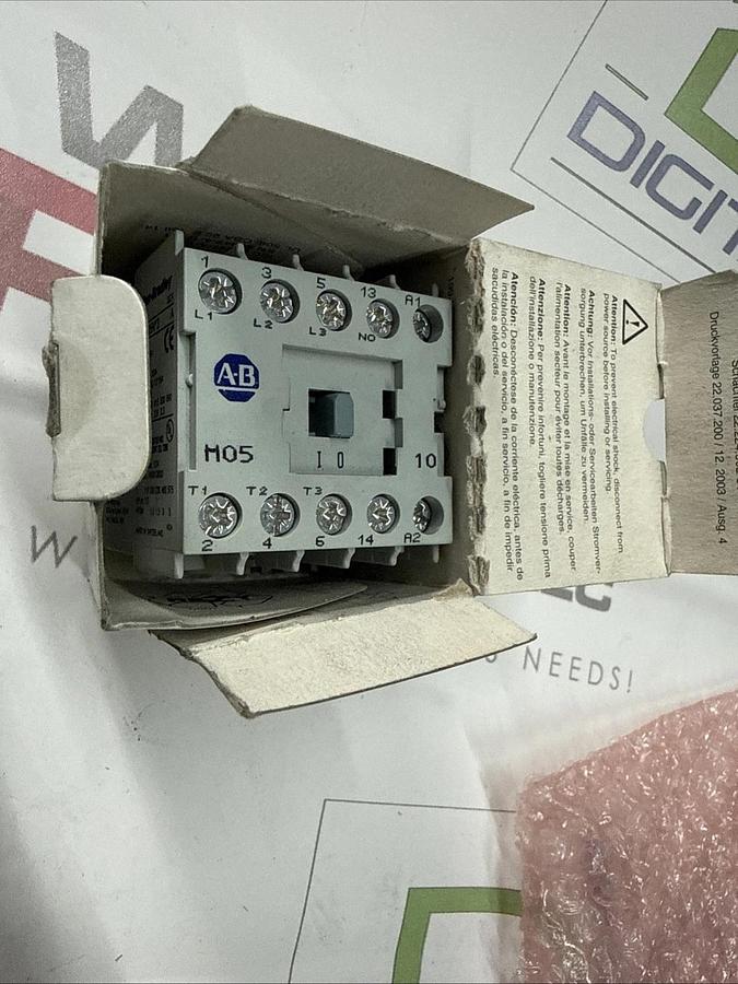ALLEN BRADLEY 100-M05NKD3S MINI CONTACTOR NEW