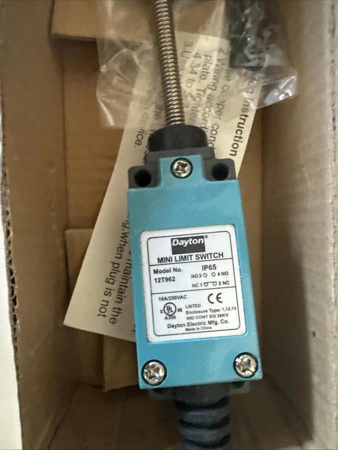 DAYTON 12T962 Limit Switch, Coil Spring, SPDT 12T962 NEW