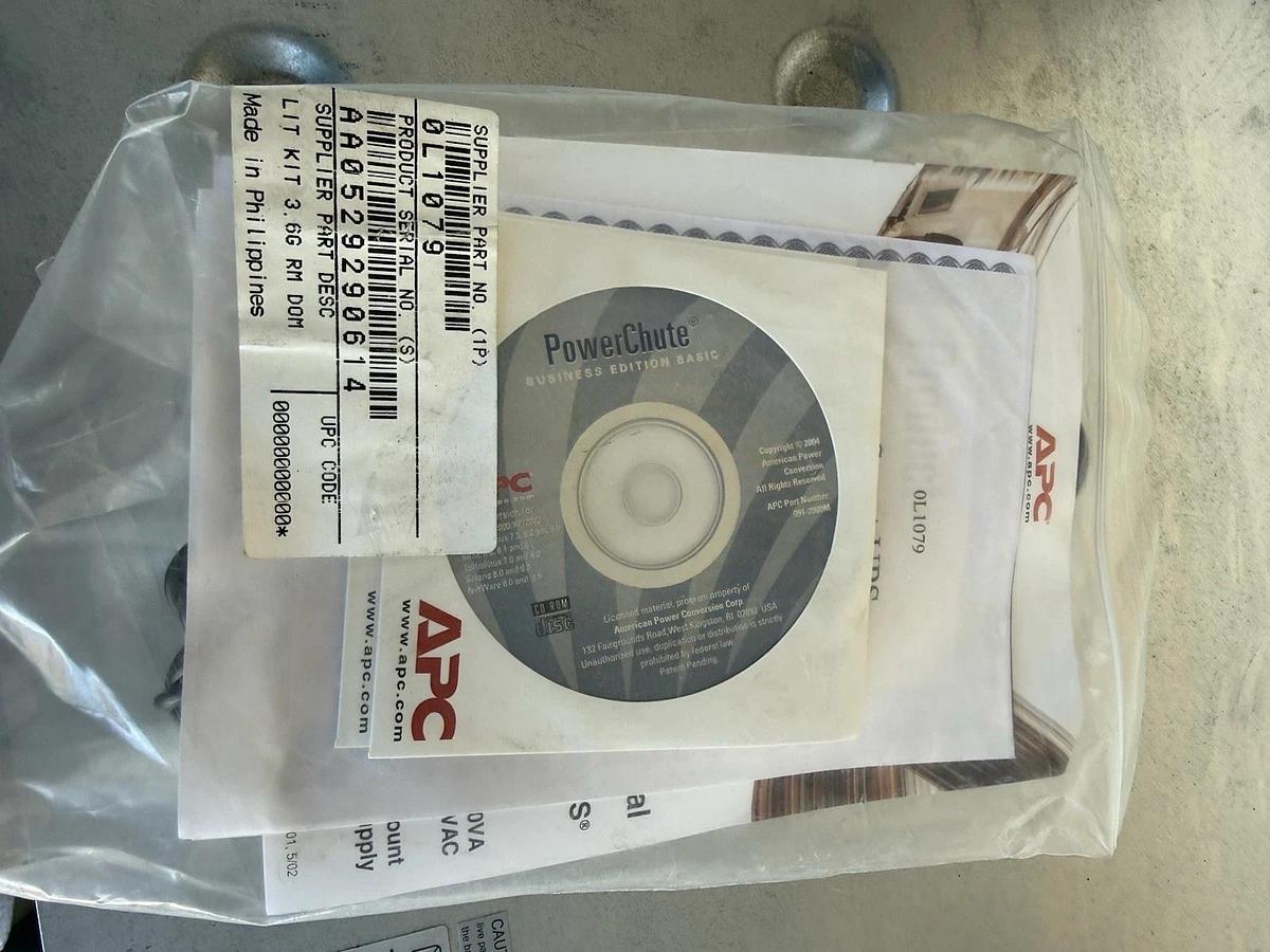 APC SUA1500RM2U UPS Faceplate And Rack All New In Box