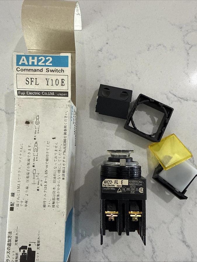 Fuji electric AH22-FL E command switch ah22-SFL Y10E NEW