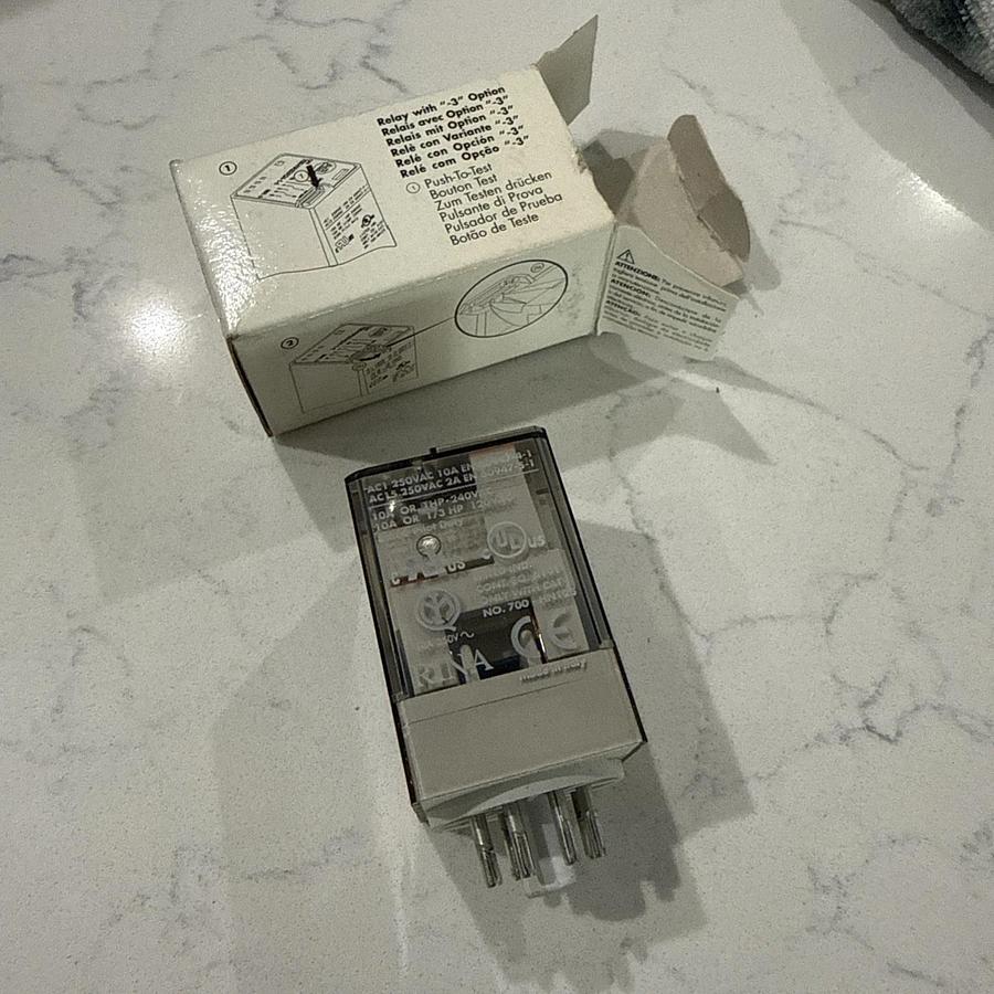AB 700-HA33A1-3-4 Allen Bradley 700-HA General Purpose Tube Base Relay NEW