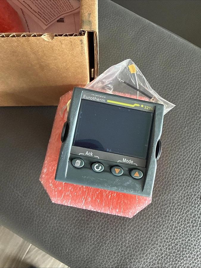 Eurotherm 3216 Temperature/Process Controller 3216 NEW