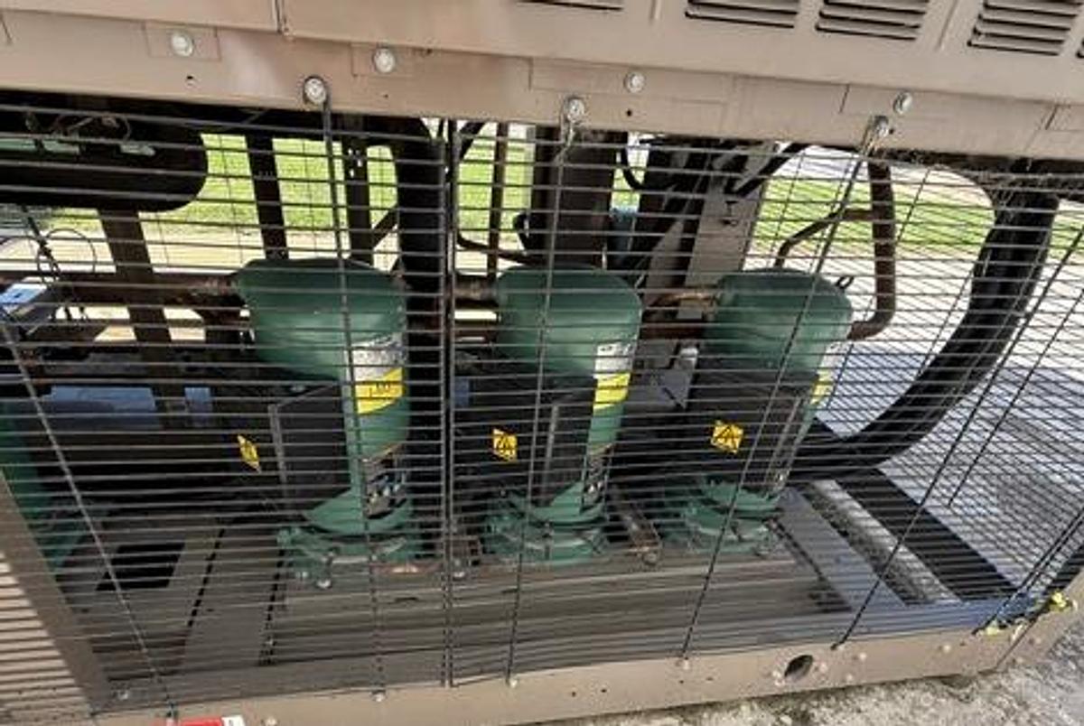 Used York 100 ton air cooled chiller